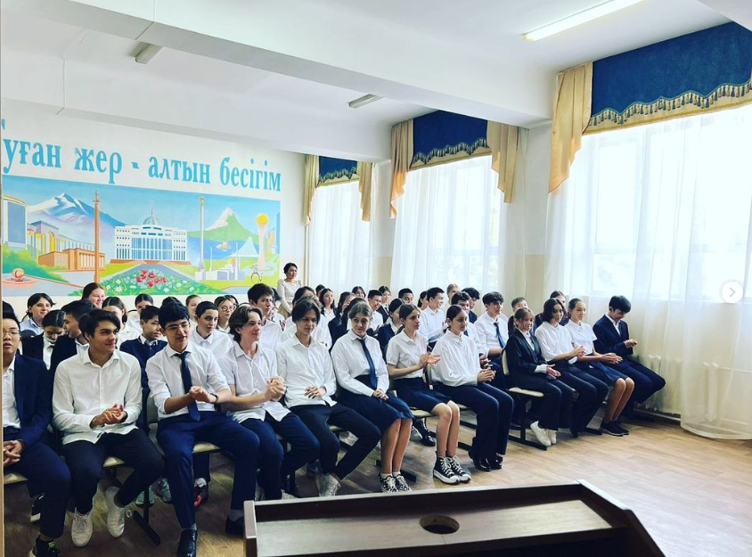 Департамент өкілдерімен кездесу / Встреча с представителями департамента.