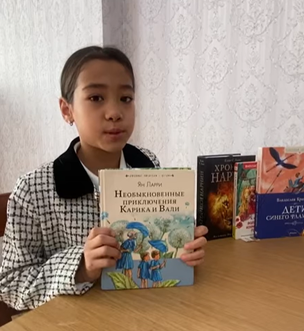 №120 гимназиясында «Оқитын мектеп» жобасы аясында 3 «Б» сынып оқушылары қызықты оқу сабағына қатысып, өздерінің сүйікті кітаптарымен қызығушылықпен бөлісті.