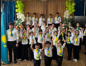 Алдағы Қазақстан Республикасының Тәуелсіздік күніне орай мектебімізде оқушылар мен мұғалімдер арасында флешмоб ұйымдастырылды. Іс-шара ел бірлігінің, патриотизмнің және мемлекет тарихына деген құрметтің белгісіне айналды.